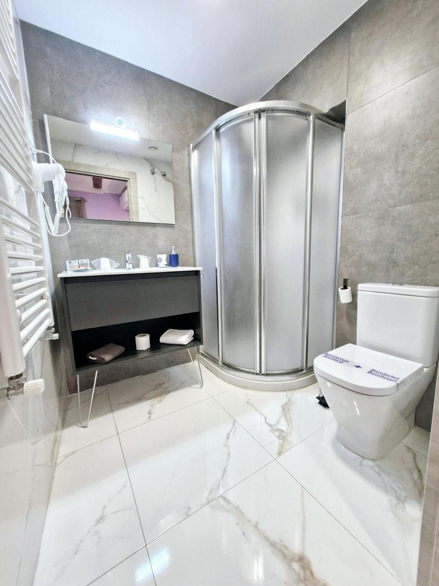 Feeling Home - Suites&Rooms León Exterior foto